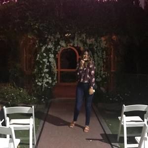 Meet your Posher, Stefany